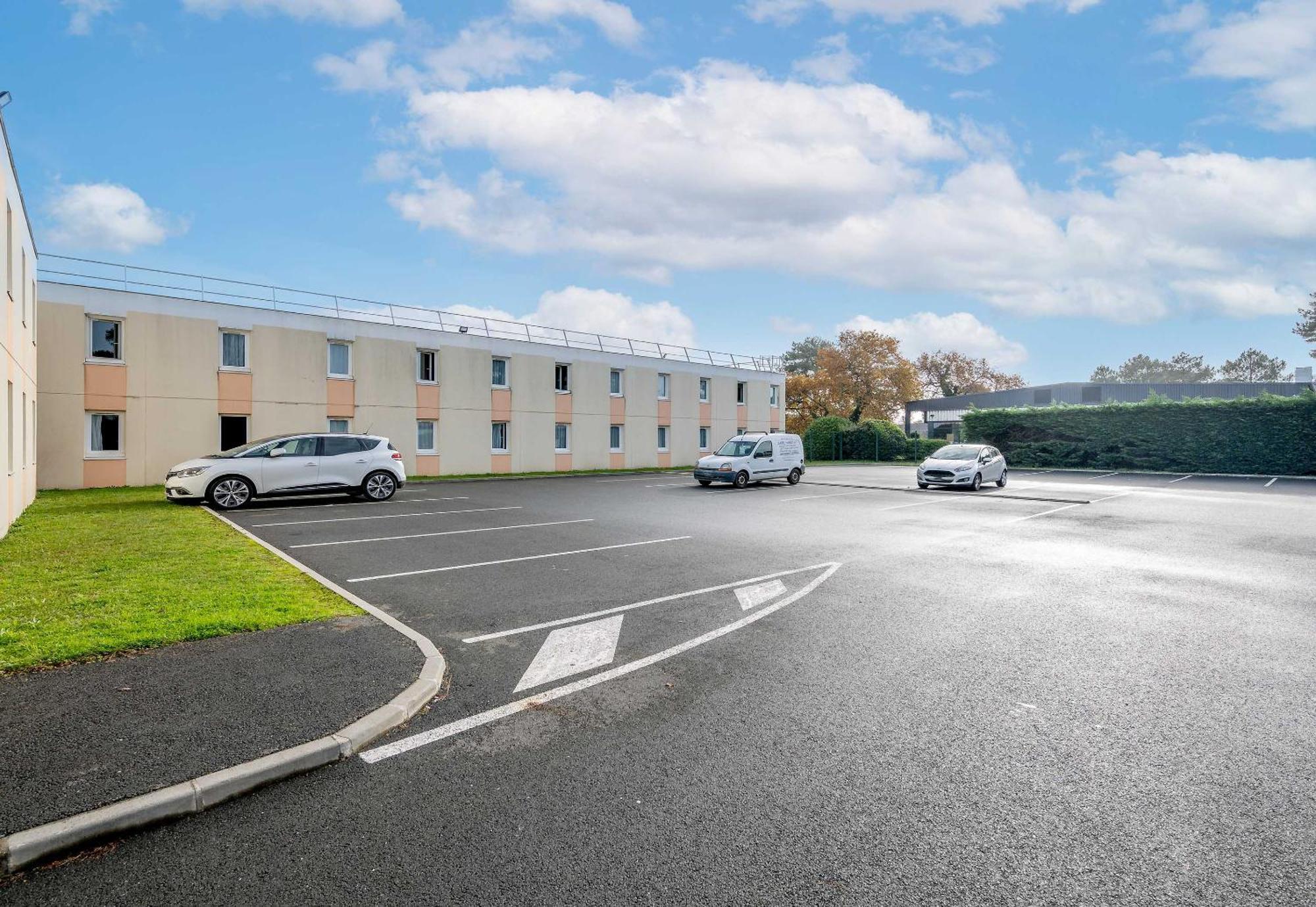 B&B Hotel Bordeaux Merignac Cadera Aeroport Exterior photo