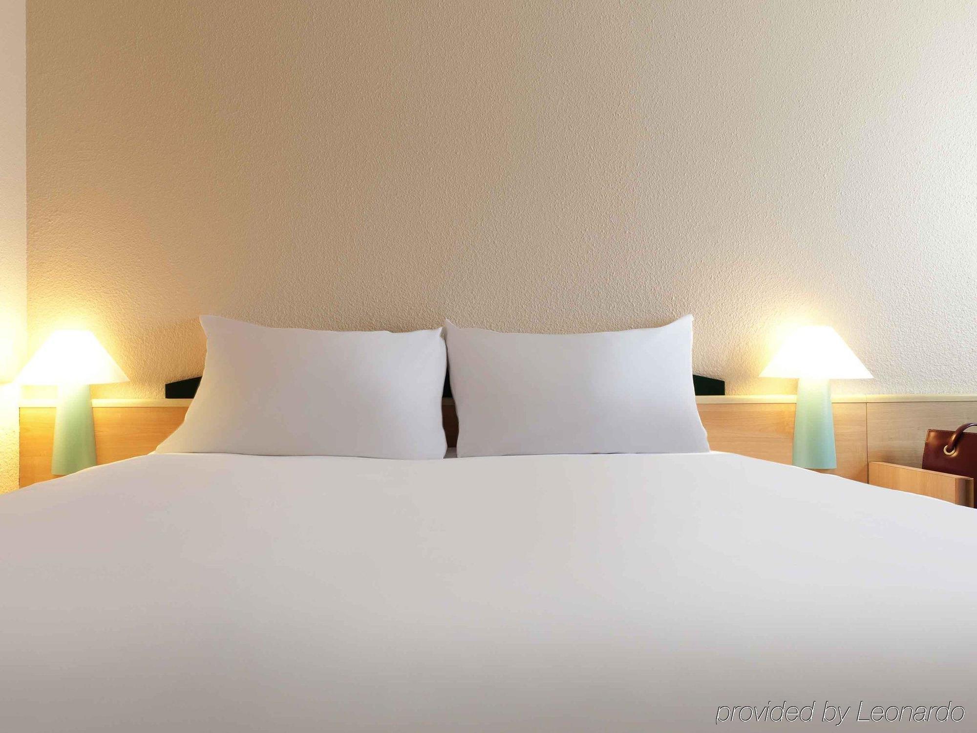 B&B Hotel Bordeaux Merignac Cadera Aeroport Exterior photo