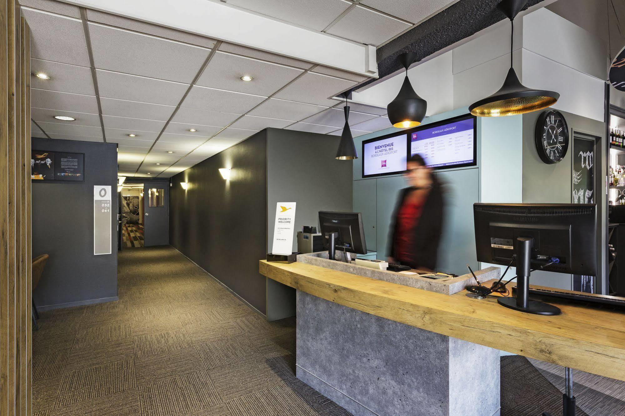 B&B Hotel Bordeaux Merignac Cadera Aeroport Exterior photo